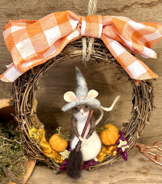 Halloween Witch Mouse Needle Felted Wreath | Handmade Autumn Decor
