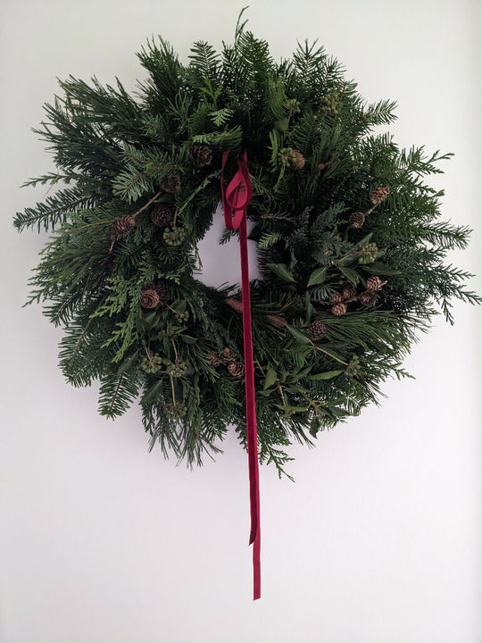 Luxury Fresh Christmas Wreath – Mixed Evergreens