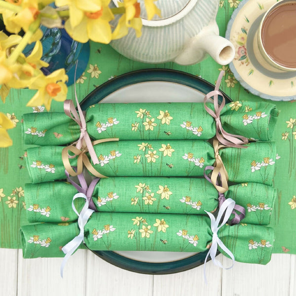 daffodil napkin crackers