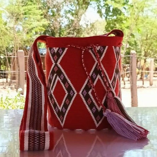 Kiki Handbag - Trendy Handwoven Style
