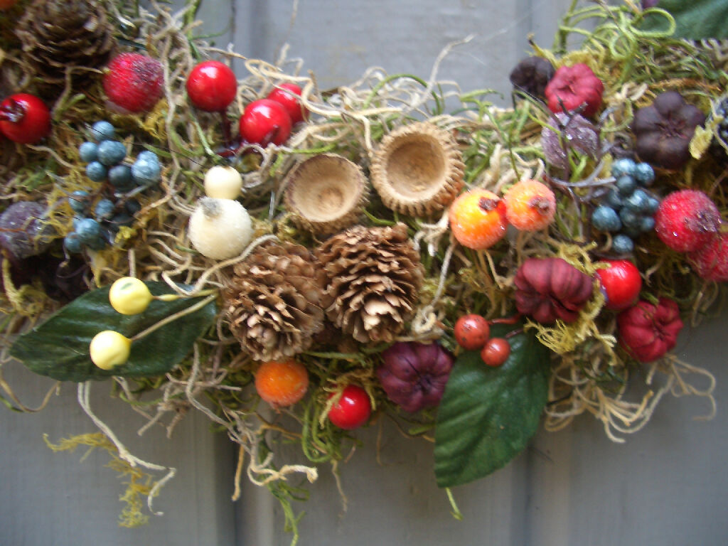 luxury-winter-berry-wreath-2024-4