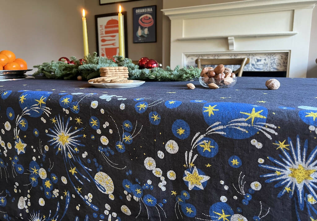 Solaris in Blue Linen Tablecloth