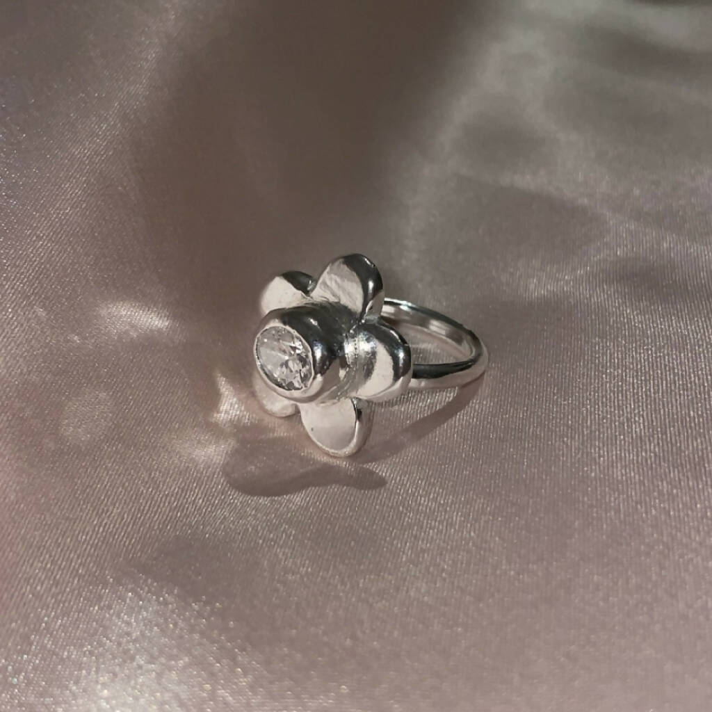 Solid Silver Daisy Ring with Zirconia