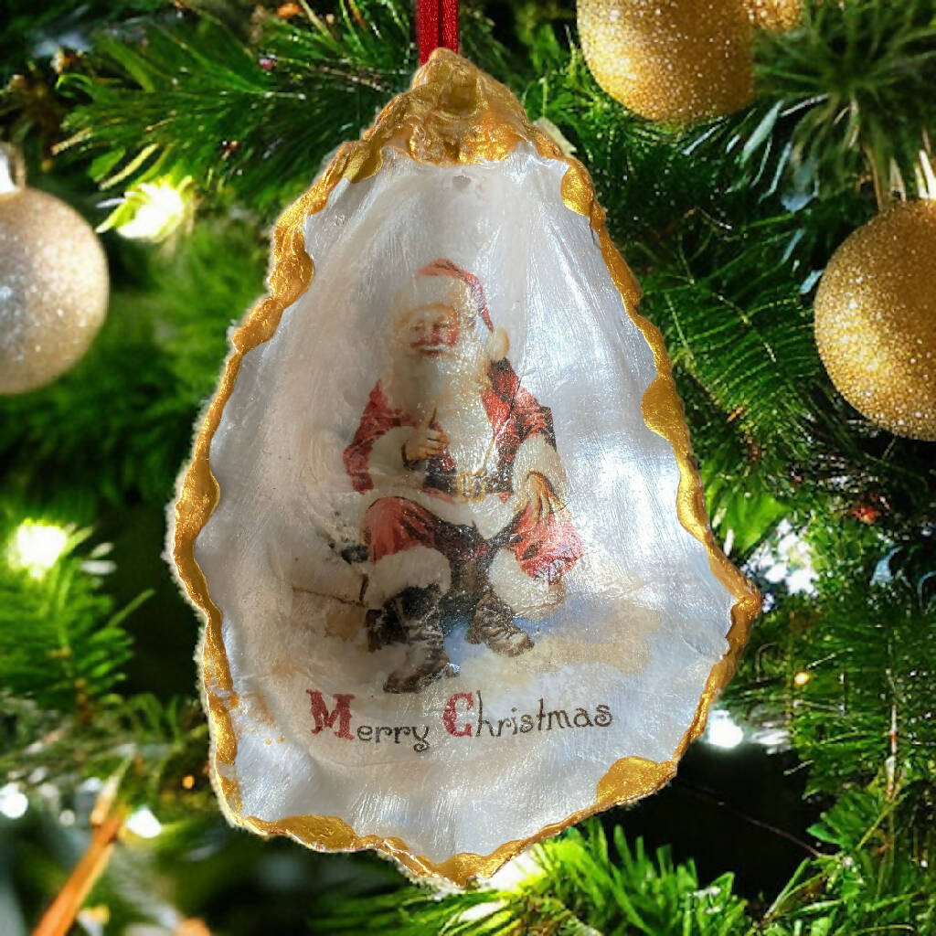 Vintage Santa Seated - Oyster ornament