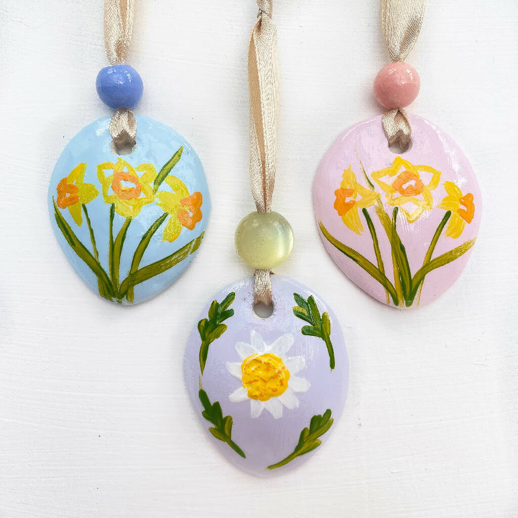 Hand Painted Floral Easter Decoration Set