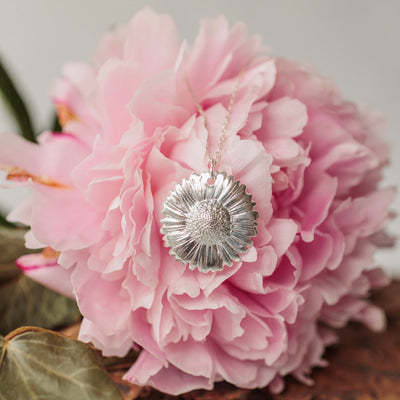 Silver Daisy Necklace