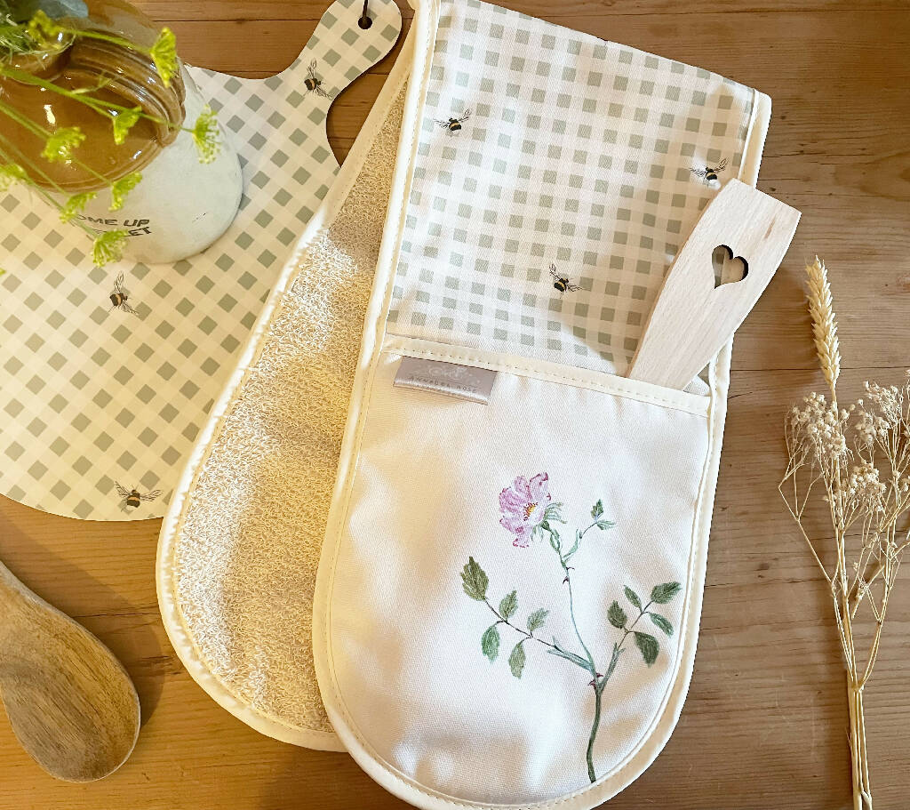 Flowers of the Fields Oven Gloves