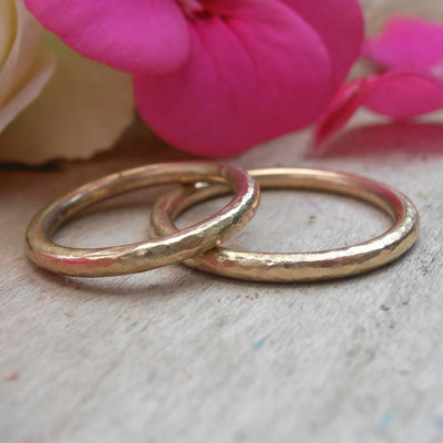 Beijaflor Ring in 9ct and 18ct Ethical Gold