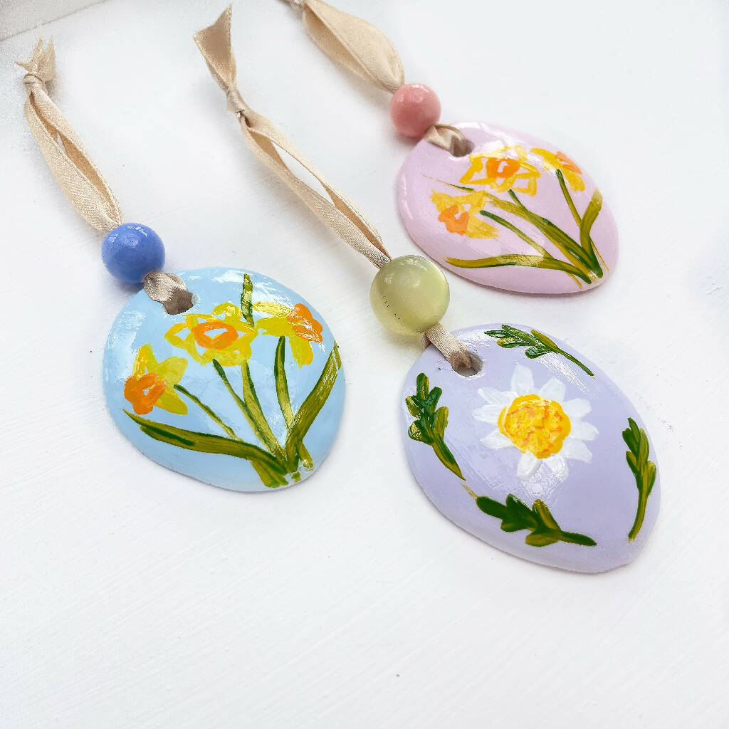 Hand Painted Floral Easter Decoration Set