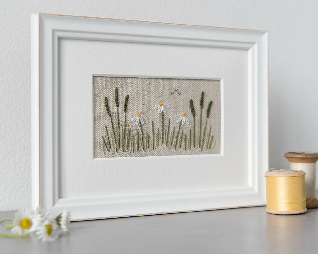 Simple Daisy Border Embroidery Kit