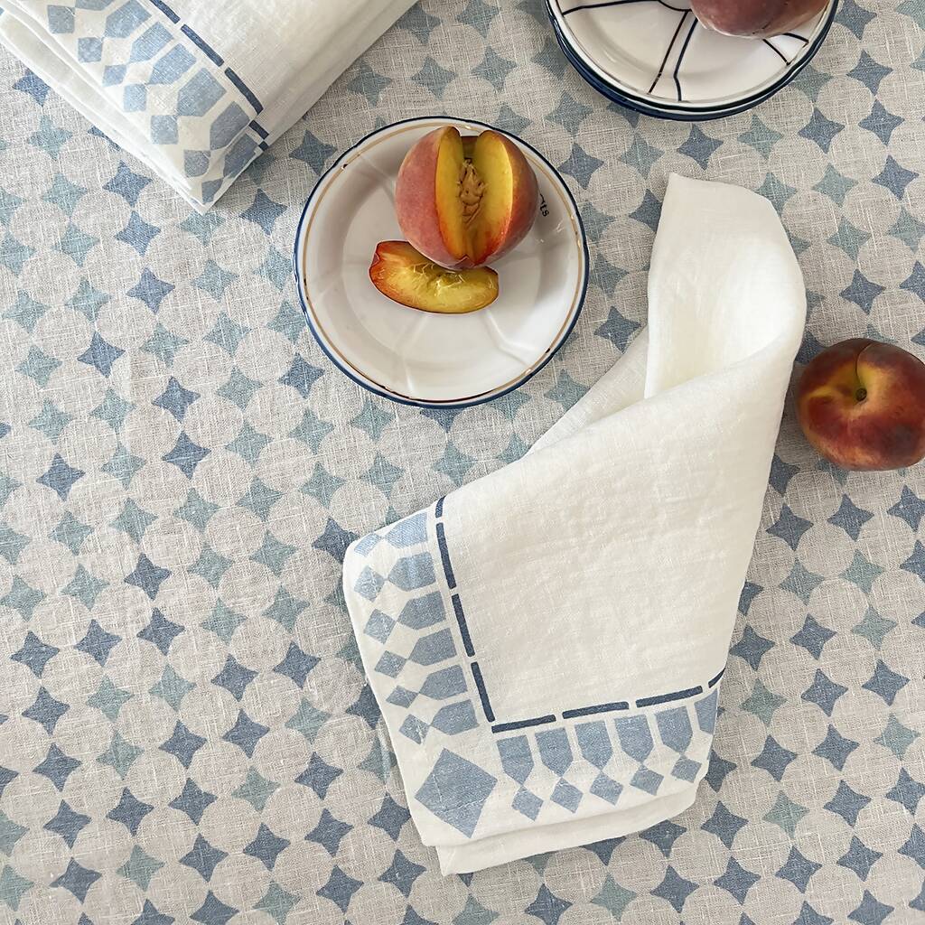 Casa_Azul_tablecloth_peaches sq