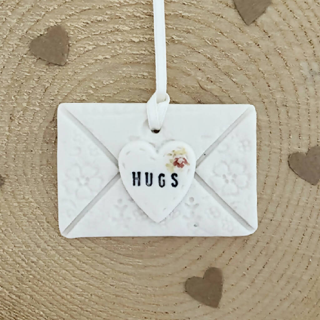 Porcelain Hugs Envelope Decoration