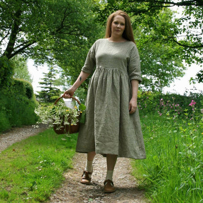 5 Helen orchard  check dress