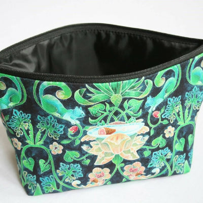 That Aint a Strawberry Thief zip pouch wash bag (2)