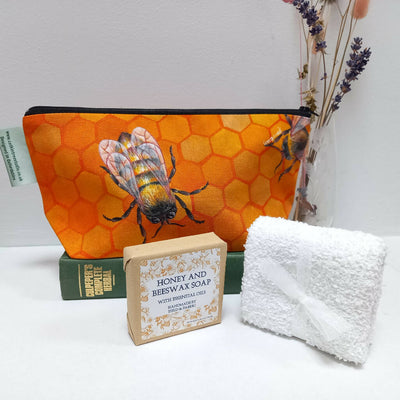 'Honeybees' Giftset Cotton Zip Pouch Wash Bag