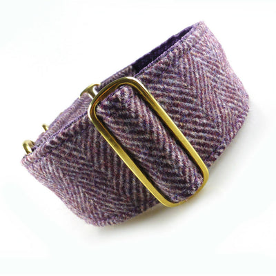 Herringbone Tweed Martingale Collar in Blackberry