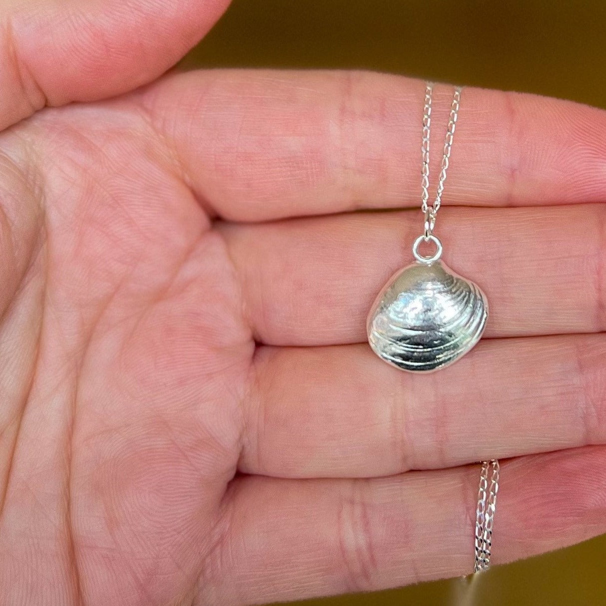 Silver Venus Clam Shell Necklace