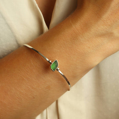 Lucy Sea Glass Bangle in Green