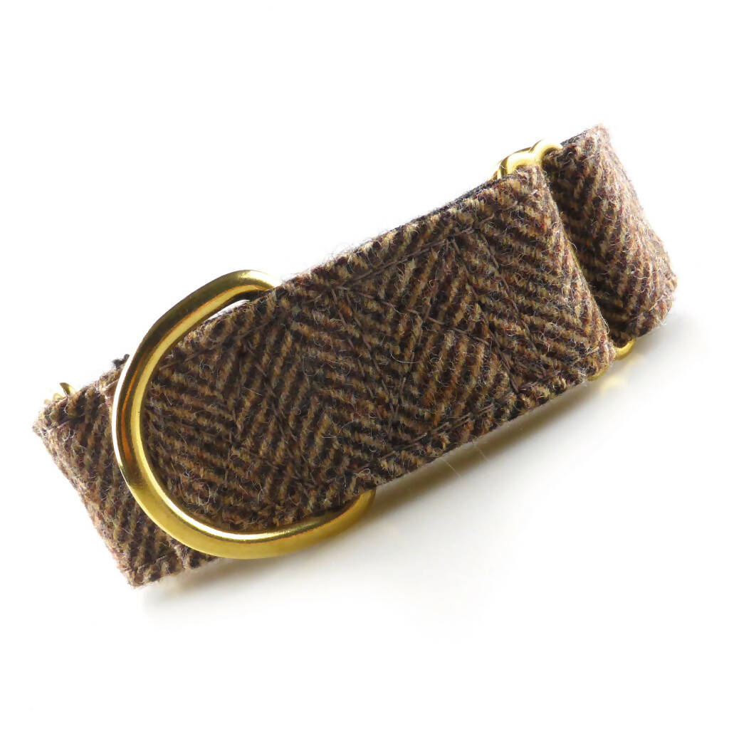 Herringbone Tweed Martingale Collar in Pumpernickel