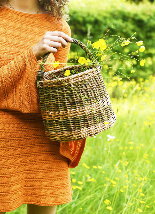 Small Round Gathering Basket in Mixed Willow